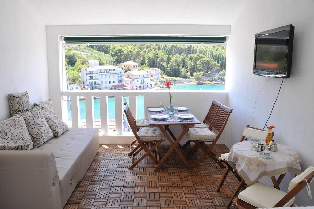 Apartment Stomorska Buitenkant foto